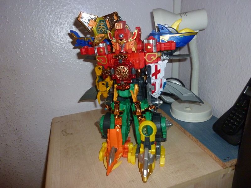 Giant Savers DX toy review